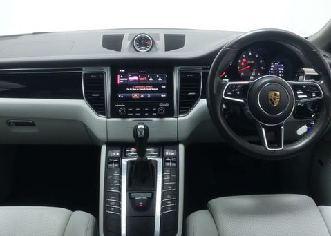 Porsche Macan 3.0 Macan S Semi-Auto 4WD 5dr 18