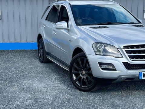 Mercedes-Benz M Class 3.0 ML300 CDI V6 BlueEfficiency Grand Edition G-Tronic 4WD Euro 5 5dr 22