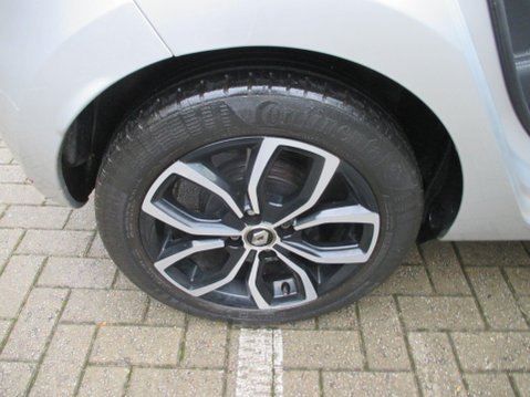 Renault Clio 0.9 TCe Play Euro 6 (s/s) 5dr 55