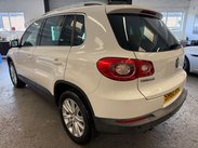 Volkswagen Tiguan 2.0 TDI Match SUV 5dr Diesel DSG 4WD Euro 5 (140 ps) 12