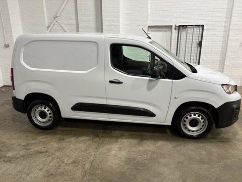 Peugeot Partner BLUEHDI PROFESSIONAL PREMIUM PLUS L1 4