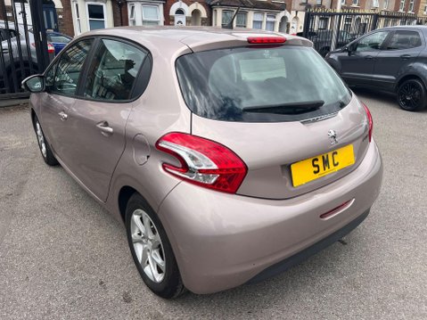 Peugeot 208 1.0 VTi Active Euro 5 5dr 4