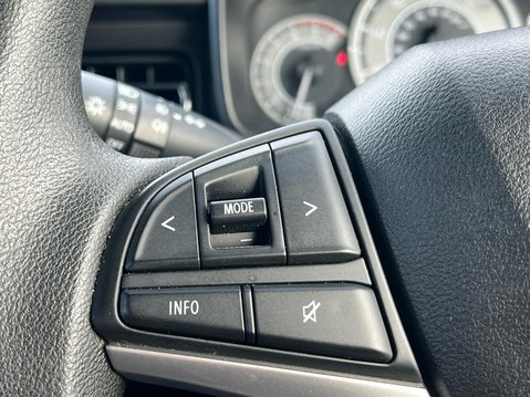 Suzuki Ignis SZ-T DUALJET MHEV 38