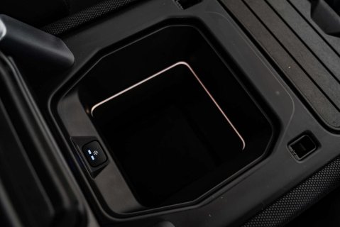 Land Rover Defender V8 Carpathian Edition 17