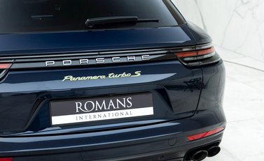 Porsche Panamera Turbo S E-Hybrid Sport Turismo 24