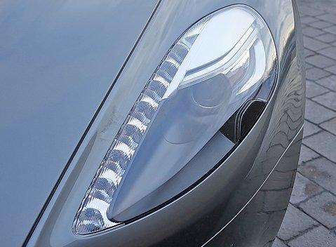 Aston Martin Vanquish 26