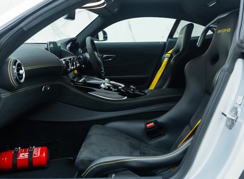 Mercedes-Benz AMG GT R 17