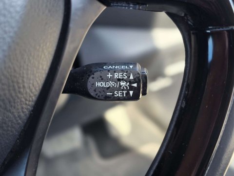 2022 Toyota C-HR thumbnail 24