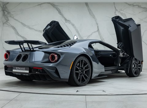 Ford GT Carbon Series 8