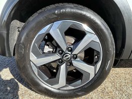 Nissan Qashqai 1.3 Qashqai N-Connecta DiG-T MHEV 5dr 13