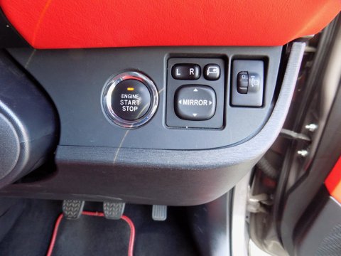 Aston Martin Cygnet 1.3 Manual 18