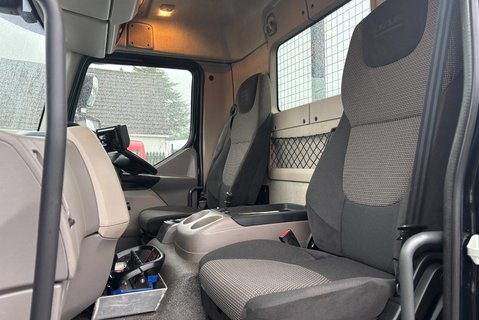 DAF LF LF 210 FA 14T with Fassi F85 Crane 3