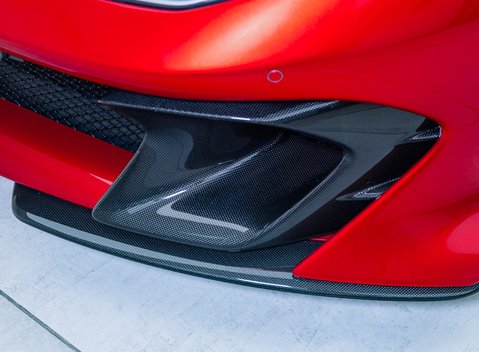 Ferrari 812 Competizione 47