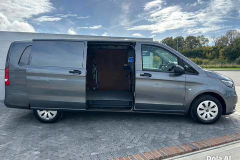 Mercedes-Benz Vito 114 Progressive L3 9g-Tronic Panel Van 8
