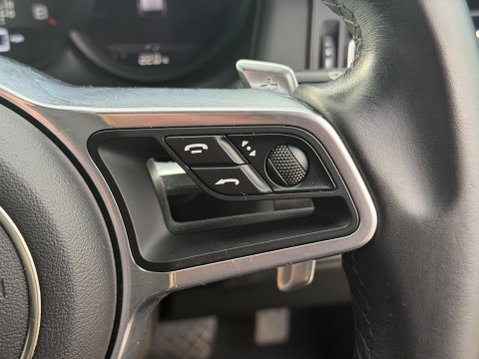 Porsche Macan PDK 15