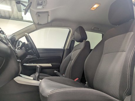 Suzuki Vitara 1.6 Vitara SZ-T 5dr 37