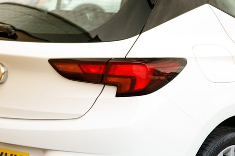 Vauxhall Astra ELITE NAV 8