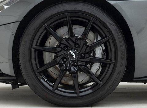 Aston Martin DB11 V8 Shadow Edition 8