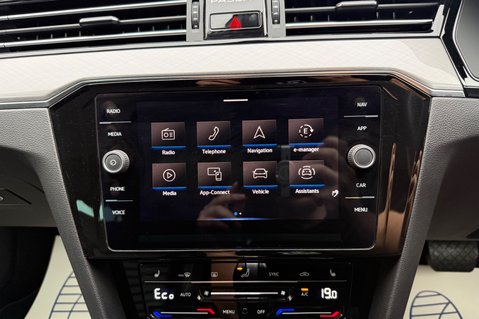 Volkswagen Passat GTE DSG - VAT Q - 1 OWNER - PLUG IN HYBRID - 3 IN STOCK 53