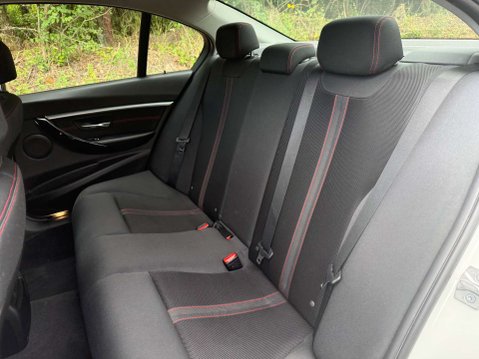 BMW 3 Series 2.0 320i Sport 4dr 26