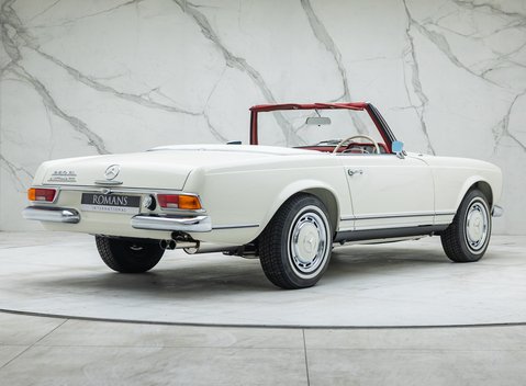 Mercedes-Benz 280 SL W113 Pagoda 6