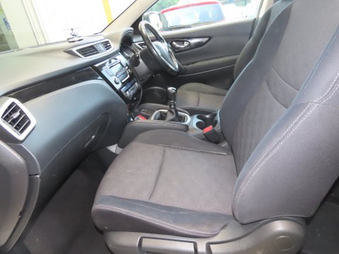 Nissan Qashqai ACENTA DIG-T SMART VISION 11