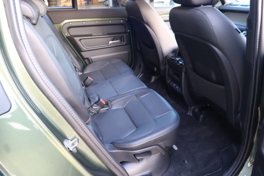 Land Rover Defender 110 2026    HARD TOP X-DYNAMIC 350 HSE seeker styled genuine rear seat fitted 16