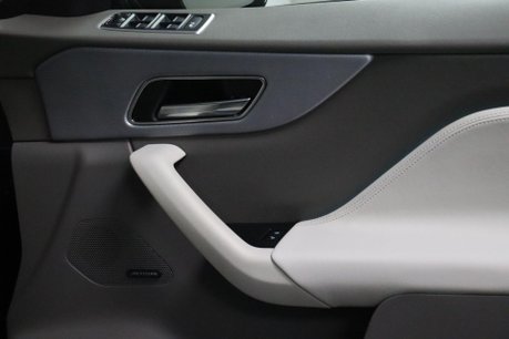 Jaguar F-Pace PORTFOLIO AWD 36