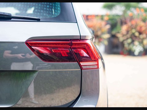 Volkswagen Tiguan 1.5 Tiguan R-Line TSi Evo Semi-Auto 5dr 18