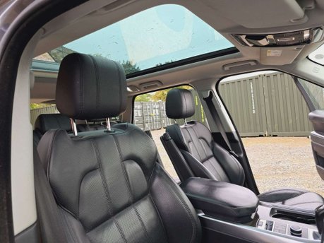 Land Rover Range Rover Sport 3.0 SD V6 HSE Auto 4WD Euro 6 (s/s) 5dr 30