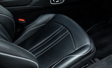 Aston Martin Vantage V8 16