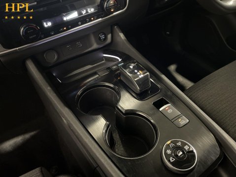 Nissan X-Trail 1.5 h e-POWER N-Connecta SUV 5dr Petrol Hybrid Auto e-4ORCE Euro 6 (s/s) (2 17
