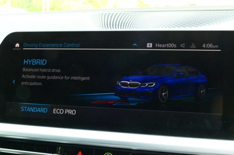 BMW 3 Series 2.0 330e M Sport Auto 4dr 33