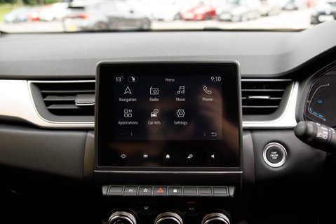 Renault Captur TECHNO E-TECH 24