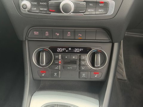 Audi Q3 TFSI QUATTRO S LINE PLUS 19