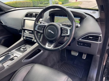 Jaguar F-Pace 2.0 D180 Chequered Flag Auto AWD Euro 6 (s/s) 5dr 77