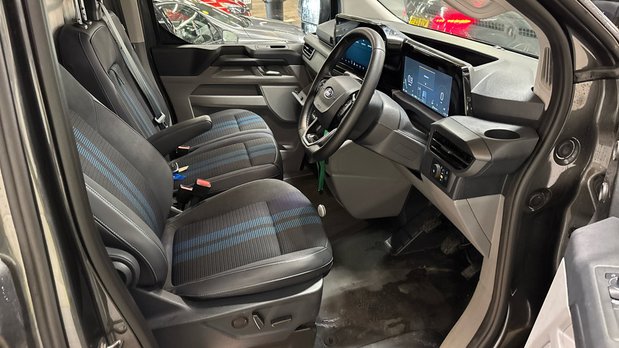 Ford Transit Custom SWB L1H1 Low Roof Sport 320 Air Con Alloys Sensors Cam EURO 6 9