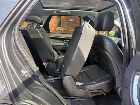 Land Rover Discovery Sport 2.0 Discovery Sport Black HSE SD4 Auto 4WD 5dr 27