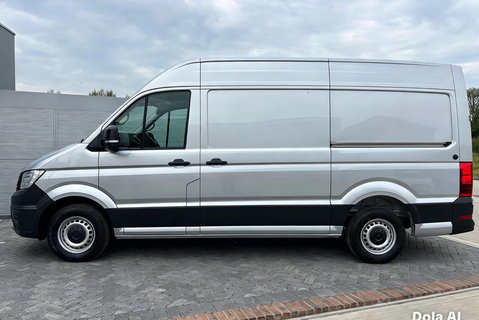 Volkswagen Crafter CR35 177 ps Tdi L2 H2 Trendline DSG Panel Van 8
