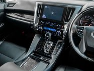 Toyota Alphard 2.5 MPV 2.5 SUV Automatic Petrol Hybrid 39