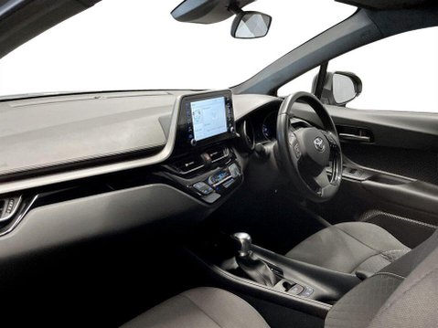 Toyota C-HR 1.8 VVT-h GPF Icon SUV 5dr Petrol Hybrid CVT Euro 6 (s/s) (122 ps) 15