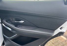 Jaguar E-Pace R-DYNAMIC SE 24