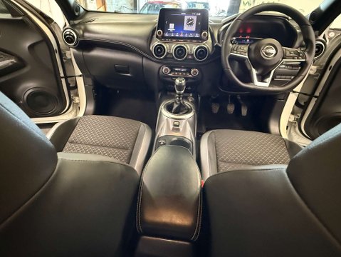 Nissan Juke 1.0 Juke N-Connecta DiG-T 5dr 42