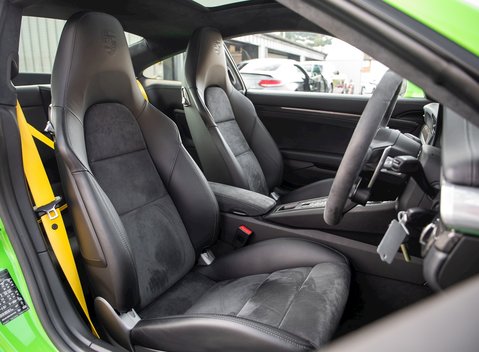 Porsche 911 (991.2) Turbo S 12