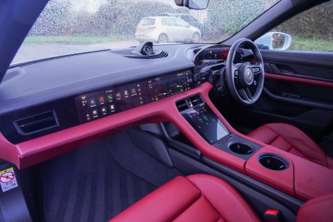 Porsche Taycan Performance Plus 93.4kWh 8