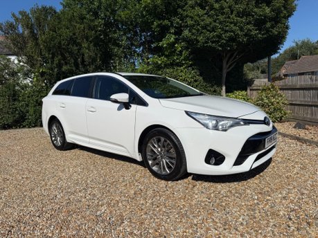 Toyota Avensis 2.0 D-4D Business Edition Touring Sports Euro 6 (s/s) 5dr 2