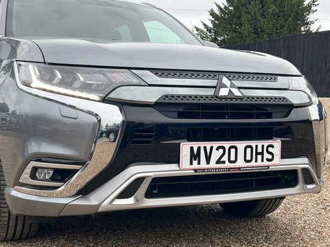 Mitsubishi Outlander PHEV EXCEED 11