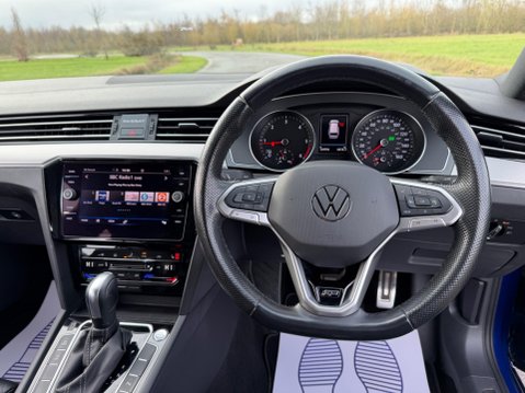 Volkswagen Passat 2.0 TDI R-Line DSG Euro 6 (s/s) 5dr 54