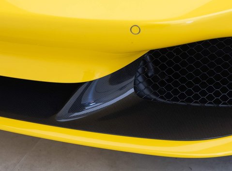 Ferrari F8 Tributo 24