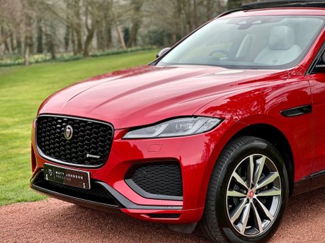 Jaguar F-Pace R-DYNAMIC BLACK 77